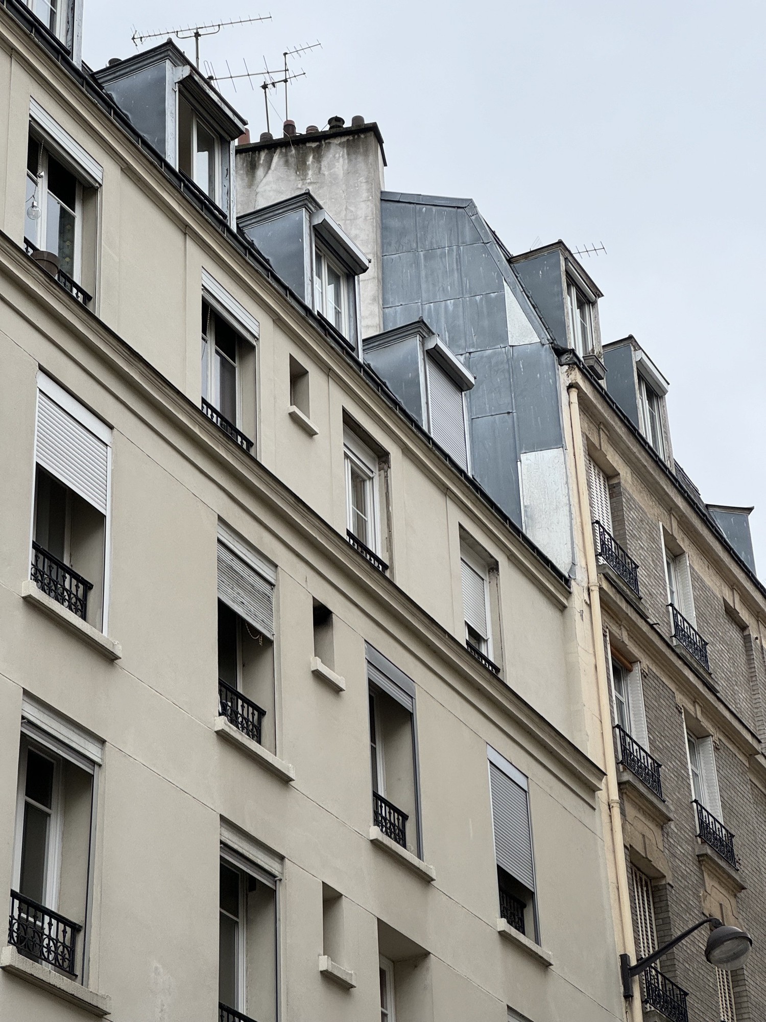 La façade sur la Villa Jean Godard avant travaux